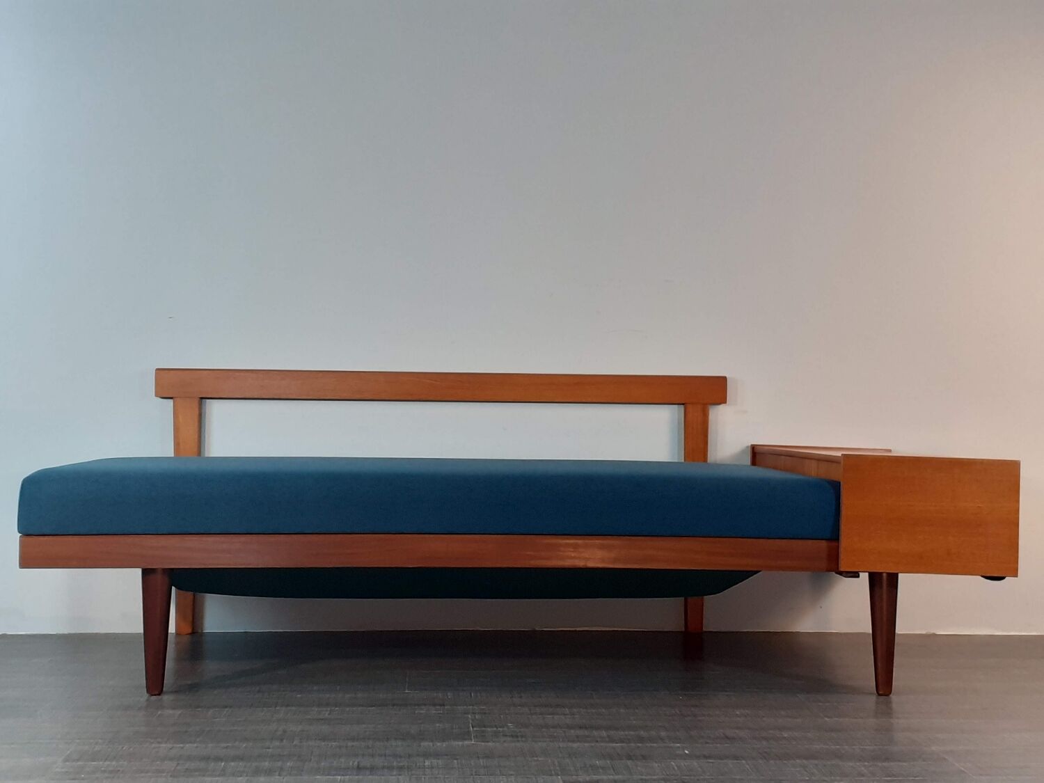 Vintage Norwegian daybed sofa, Restored, 1970s