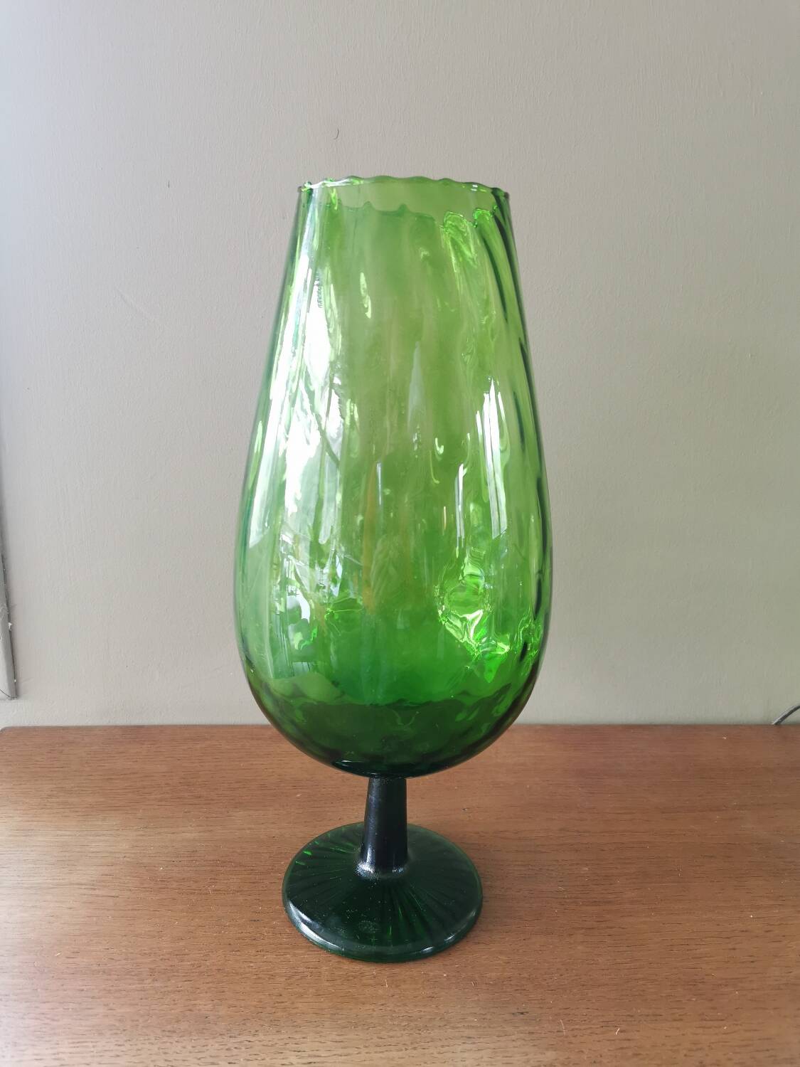Large glass vase from the 60s, green.
