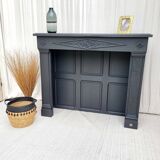 Fireplace mantel