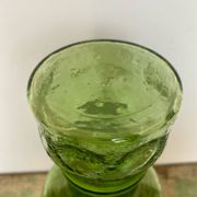 Lot de trois carafes en verre depoli