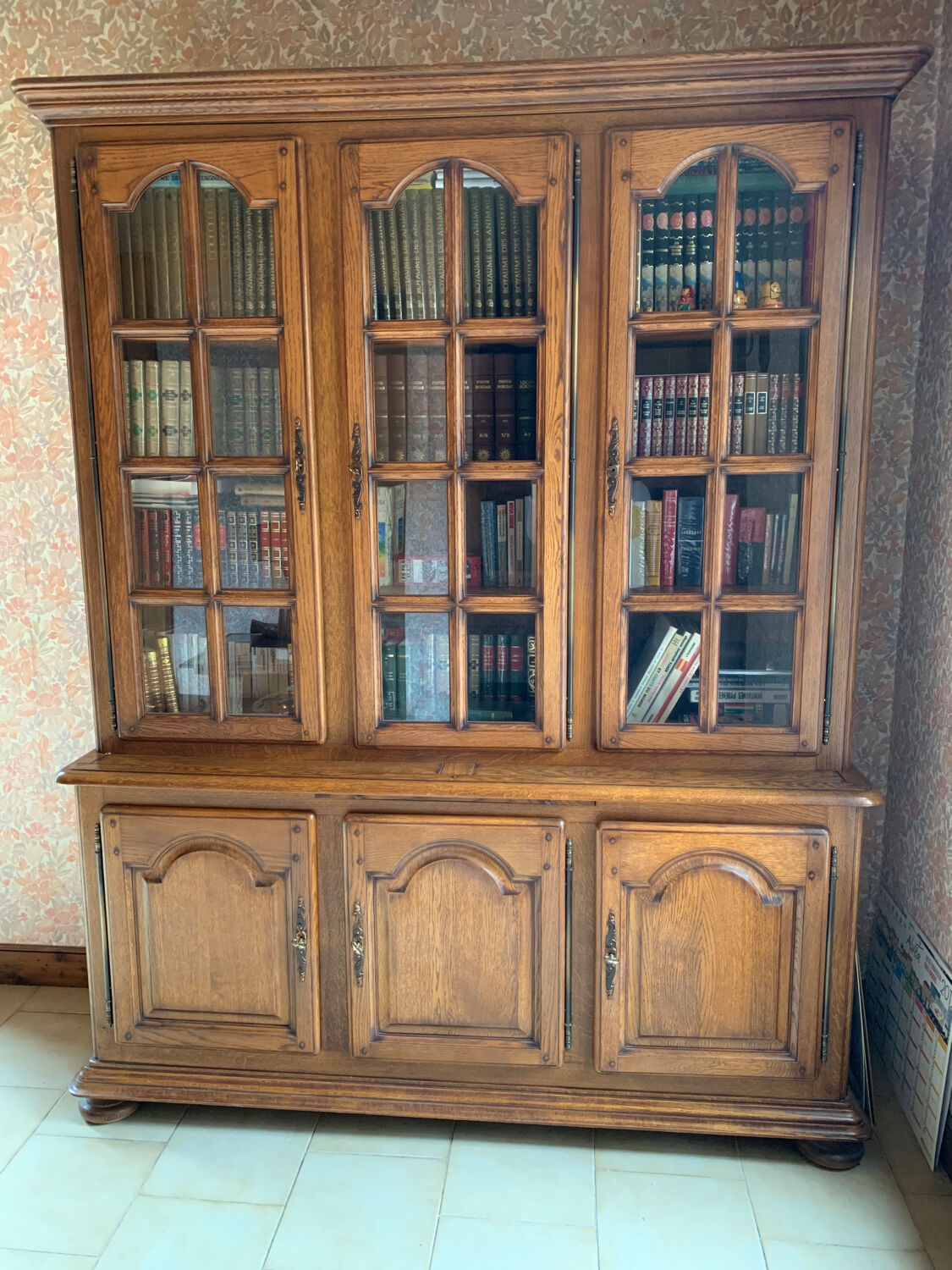 Bibliothèque en bois massif
