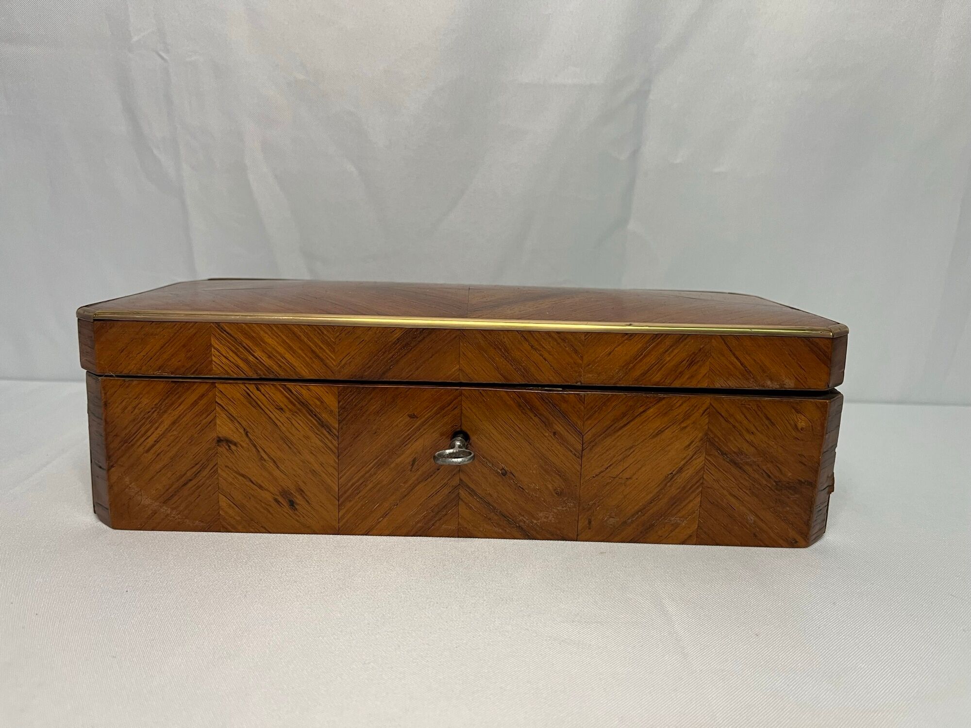 Grande Boîte En Bois Coffret à Bijoux Ou à Gants (AP01) - Dimensions : 38x19x14 Cm