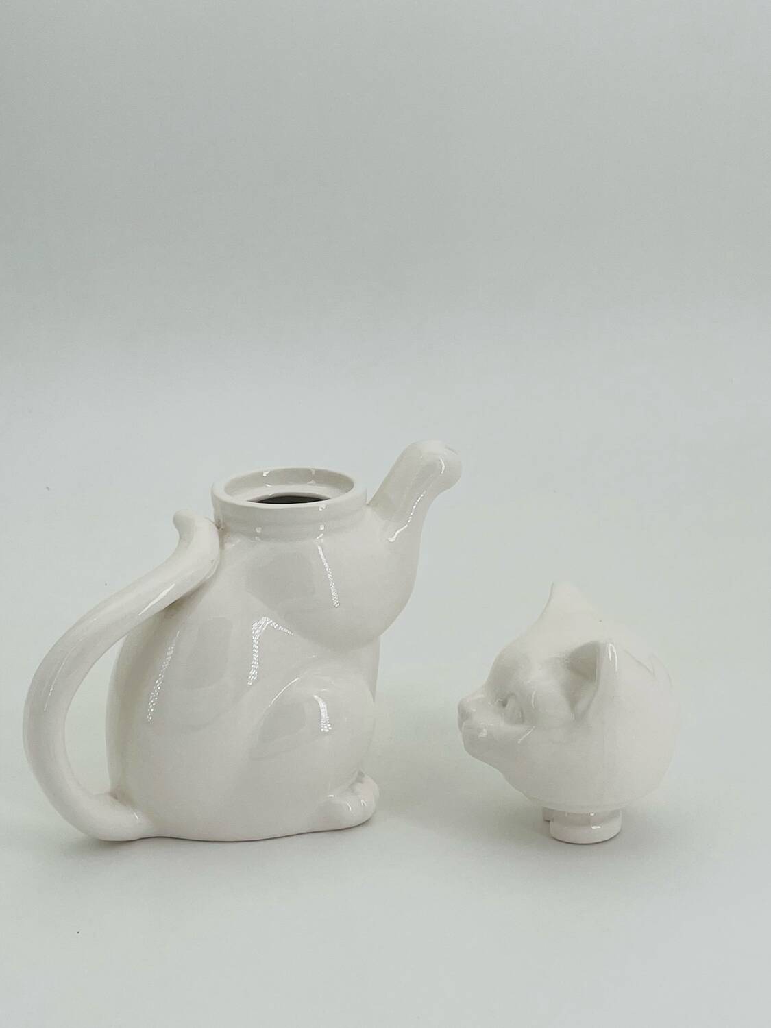 Théière chat en porcelaine année 70