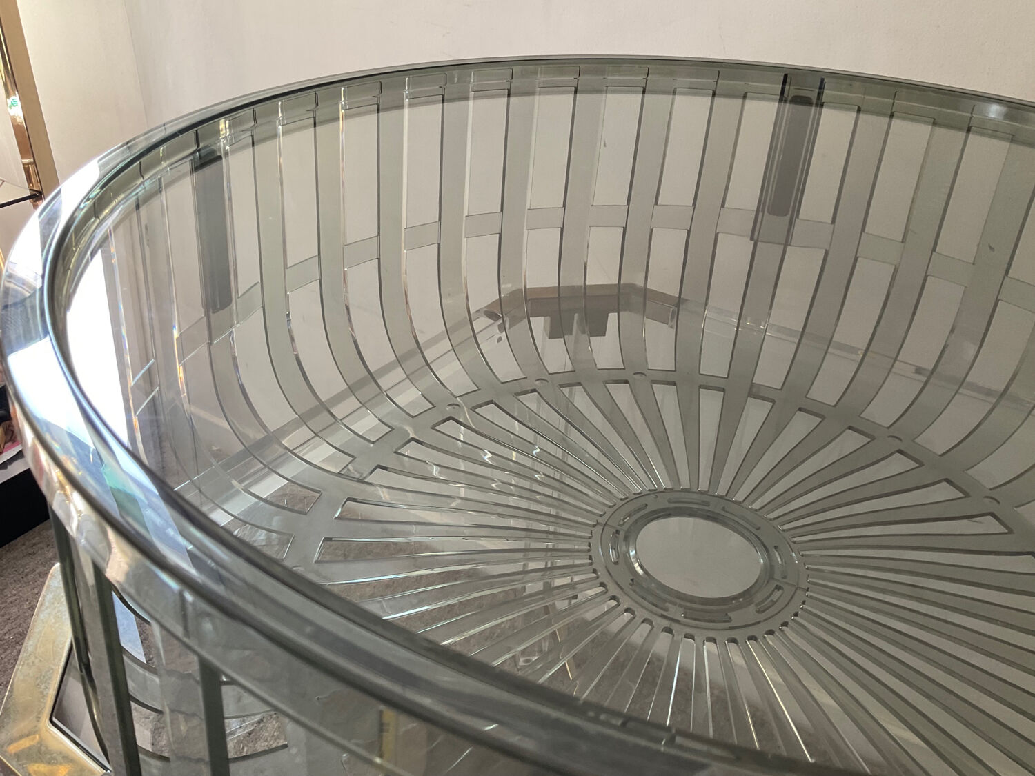 Kartell coffee table by Ronan and Erwan Bouroullec