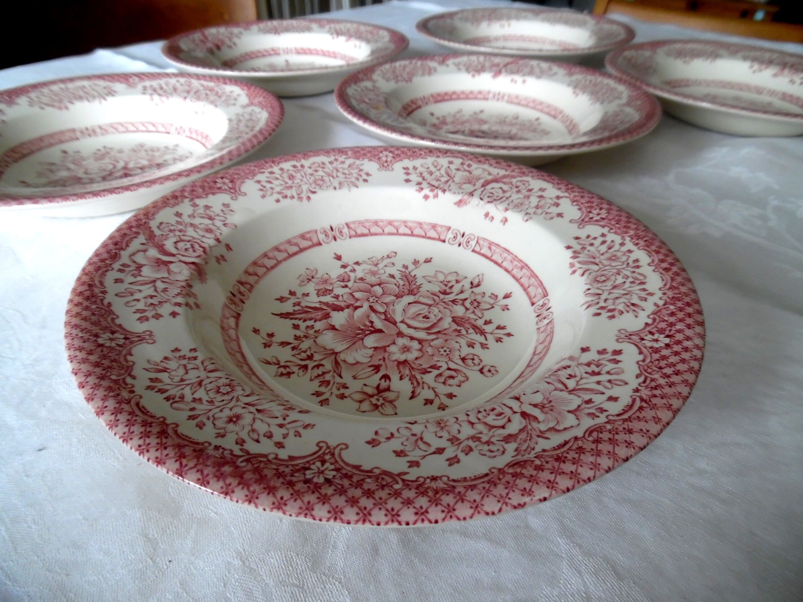Set of 6 English soup plates