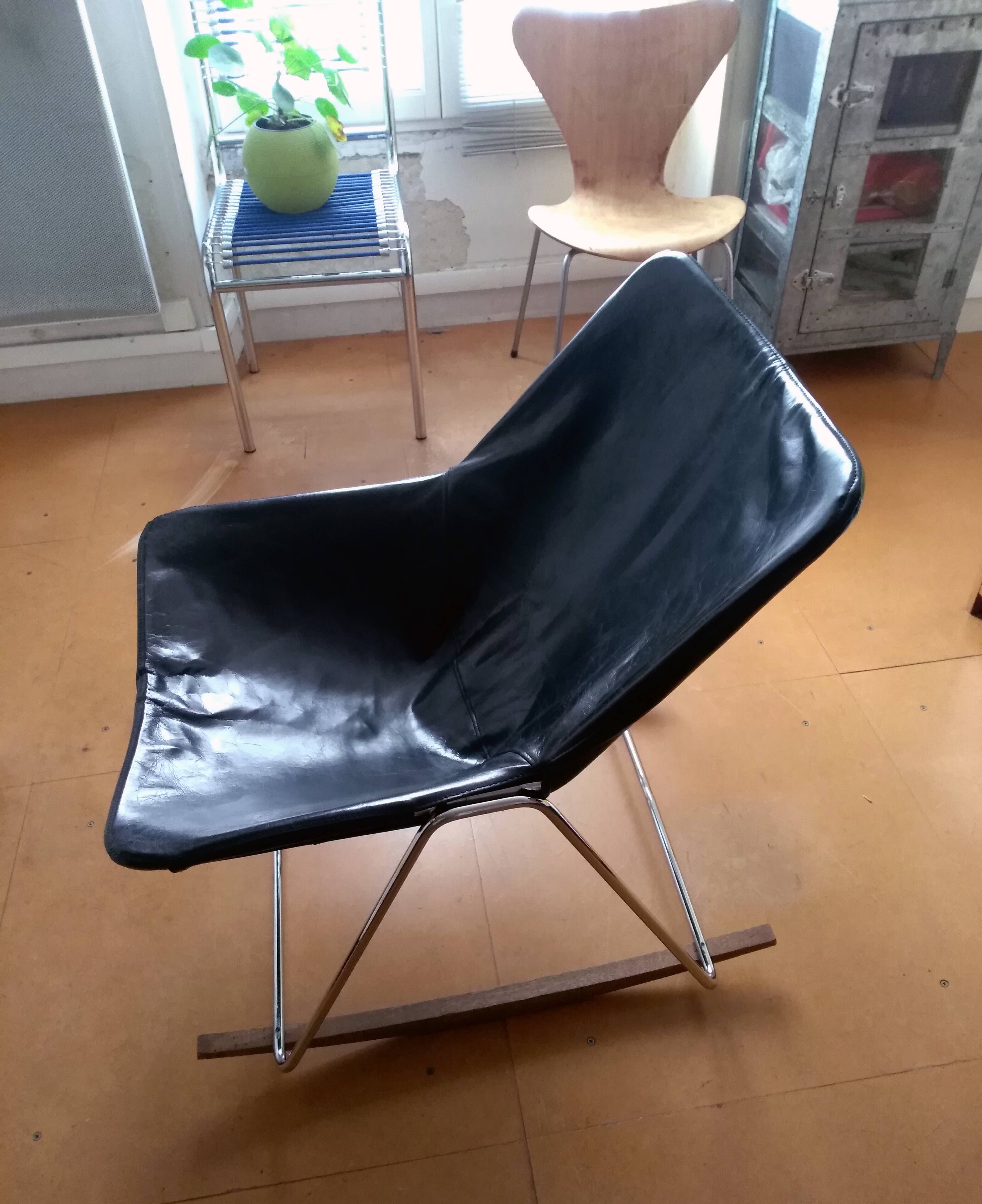 G1 leather armchair, rocker. Pierre Guariche