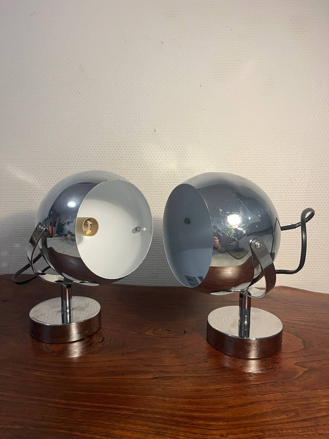 Space age globe spirit spotlight duo