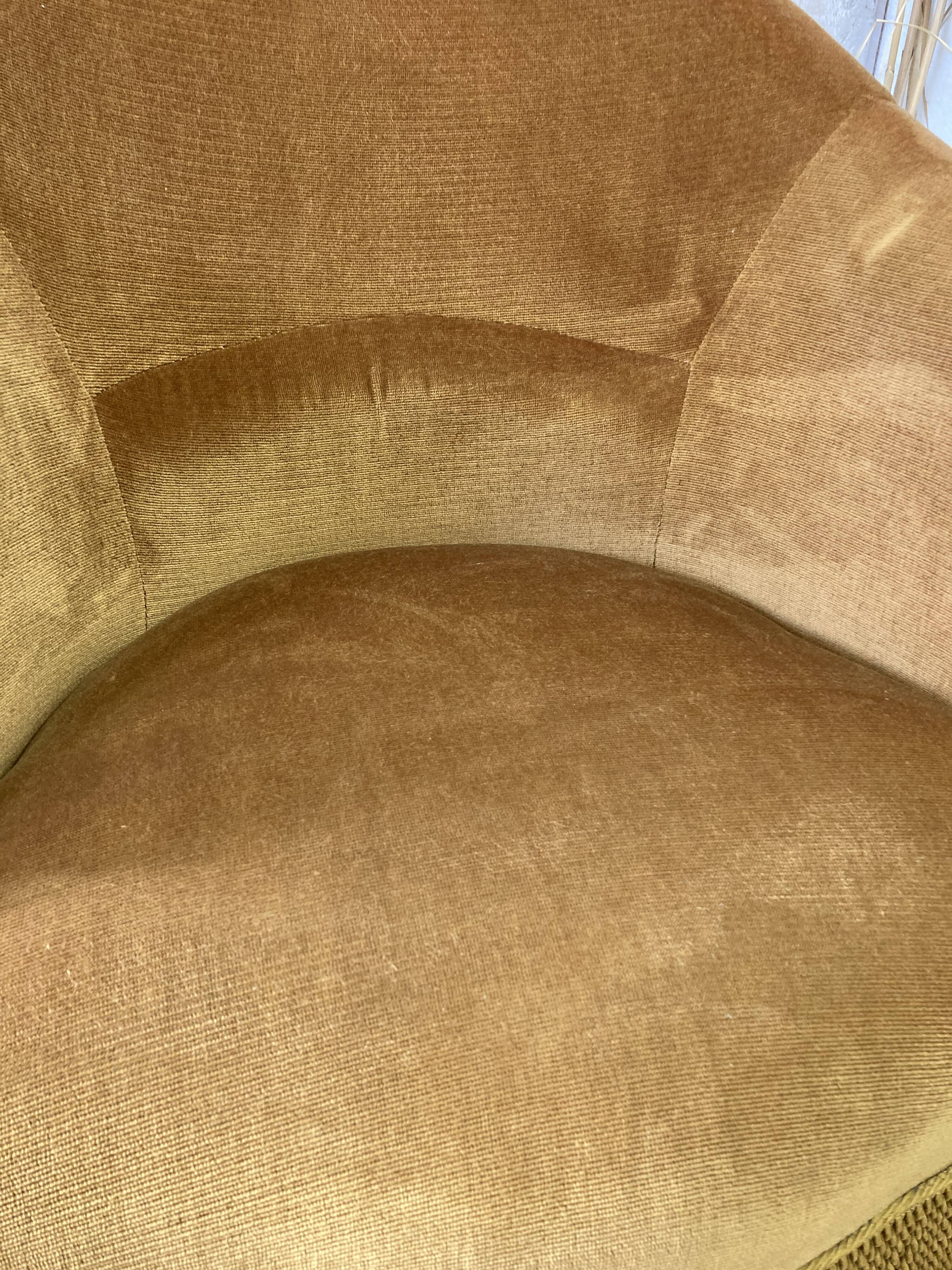 Vintage toad armchair