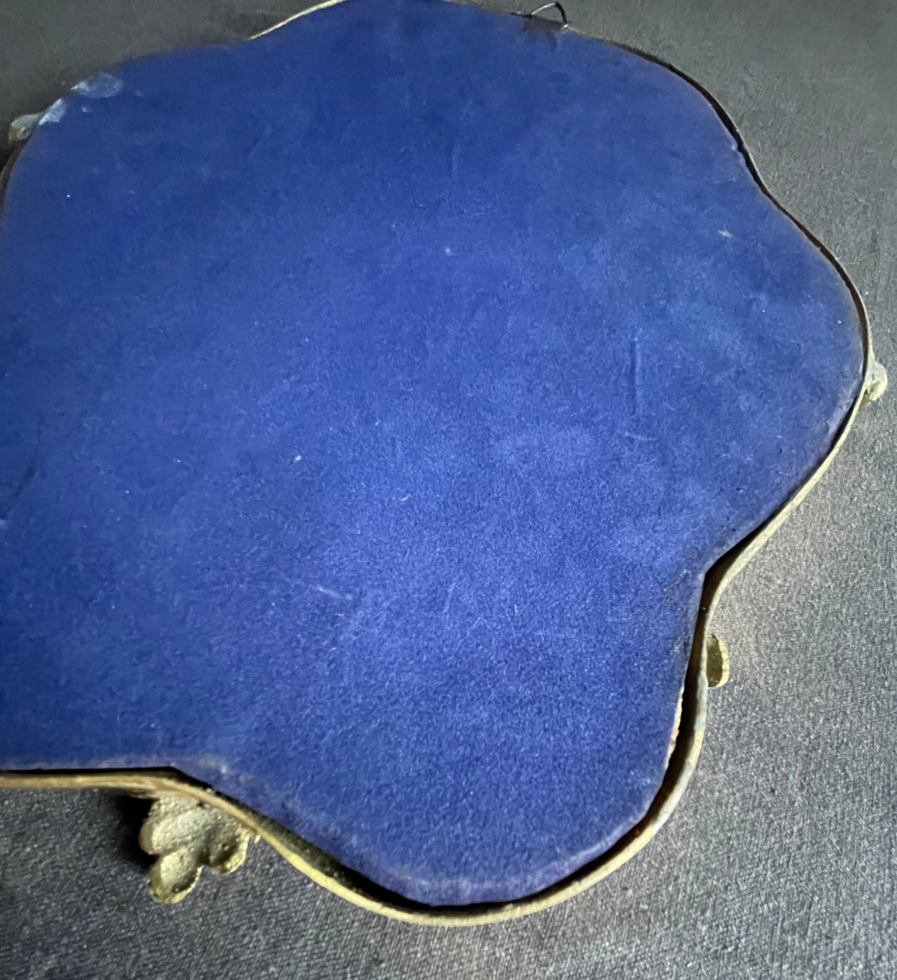 Gilded bronze mirror, 36x28 cm