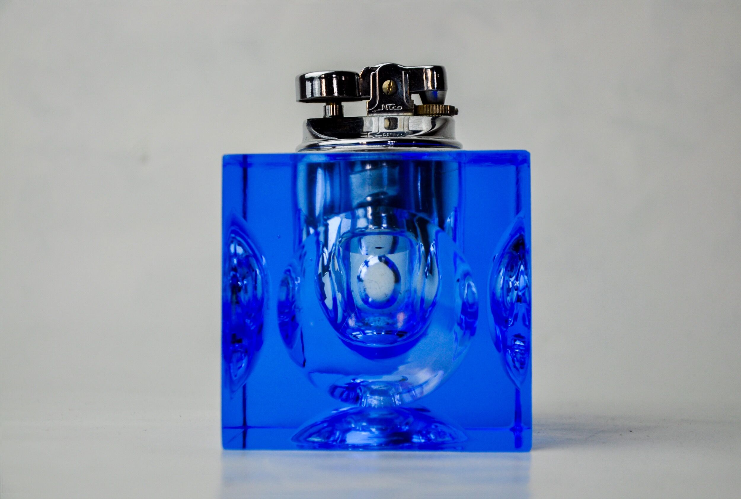 Magnifying lighter by Antonio Imperatore, blue murano glass, Italy, 1970