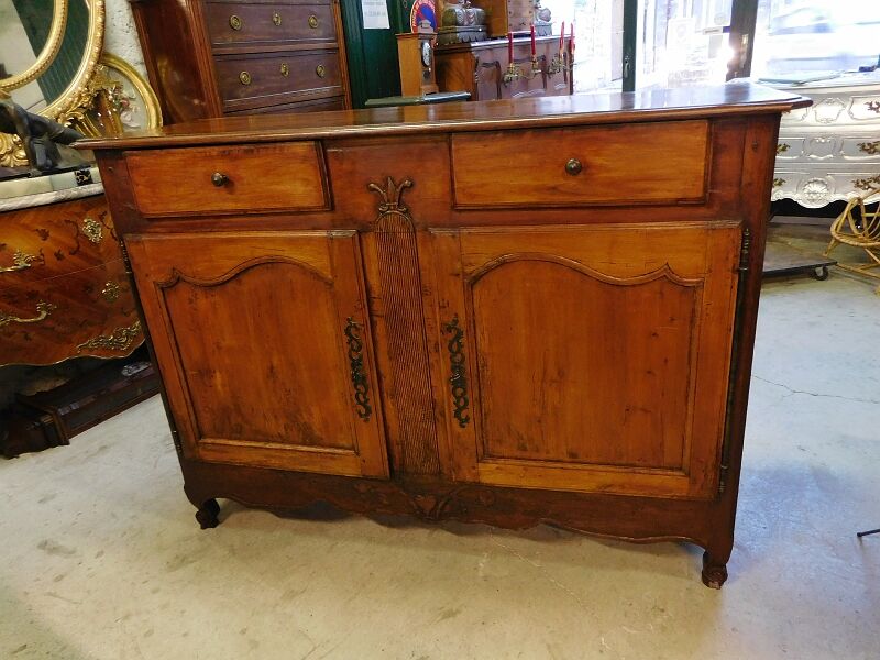 Bahut Louis XV in merisier of the 18th siecle