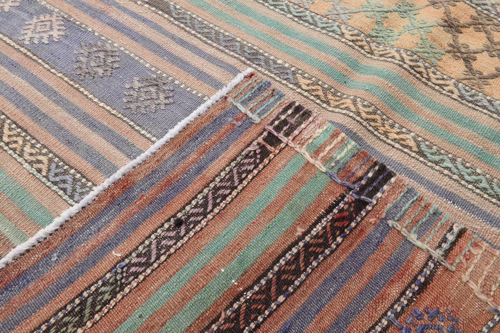 Kilim ancien à motifs géométriques – palette douce et naturelle 168x303Cm