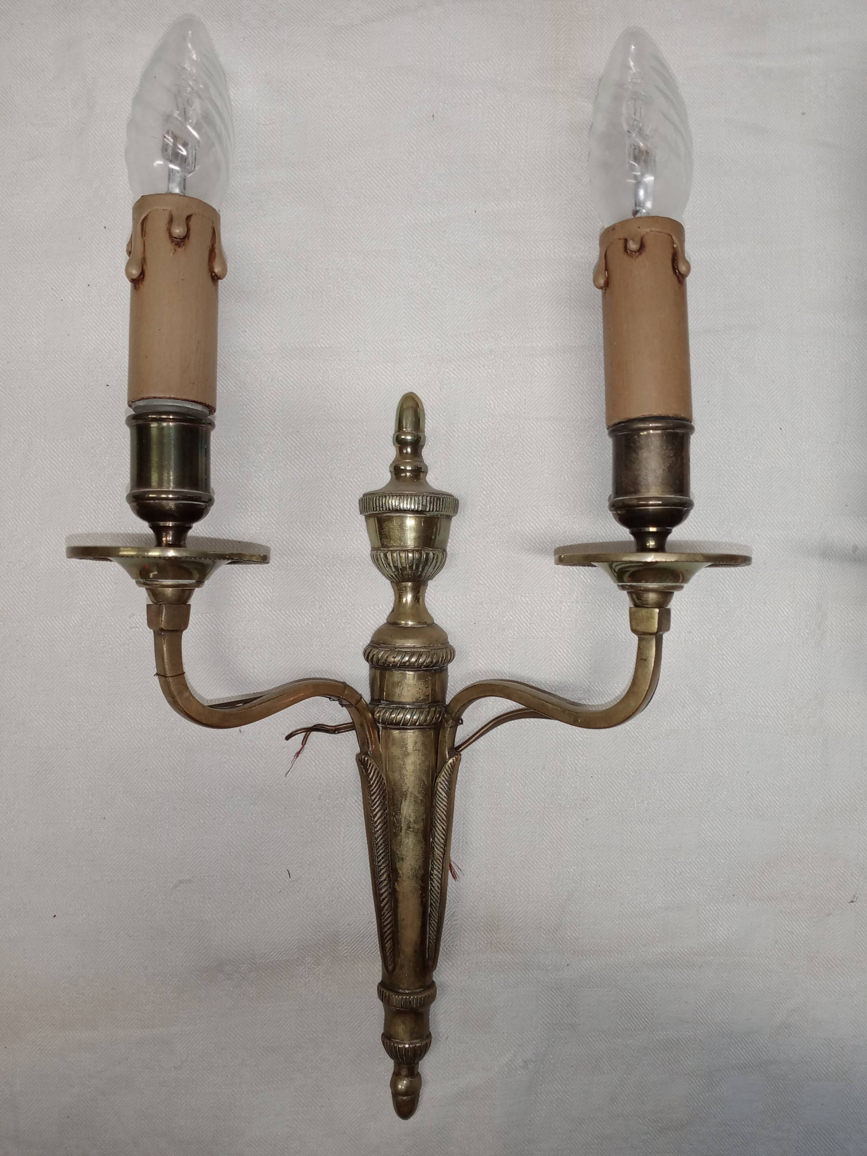 Paire d appliques Louis XVI en bronze