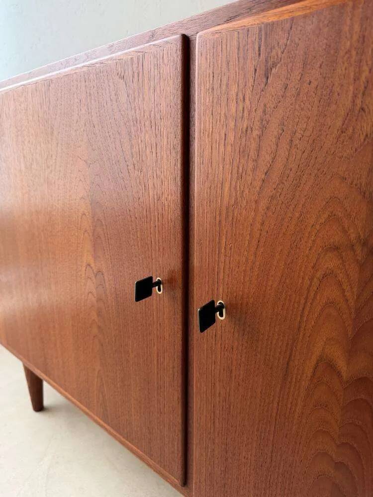 Vintage Hundevad sideboard teak wood 1960s Danish design