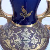 Porcelain vase from Tours