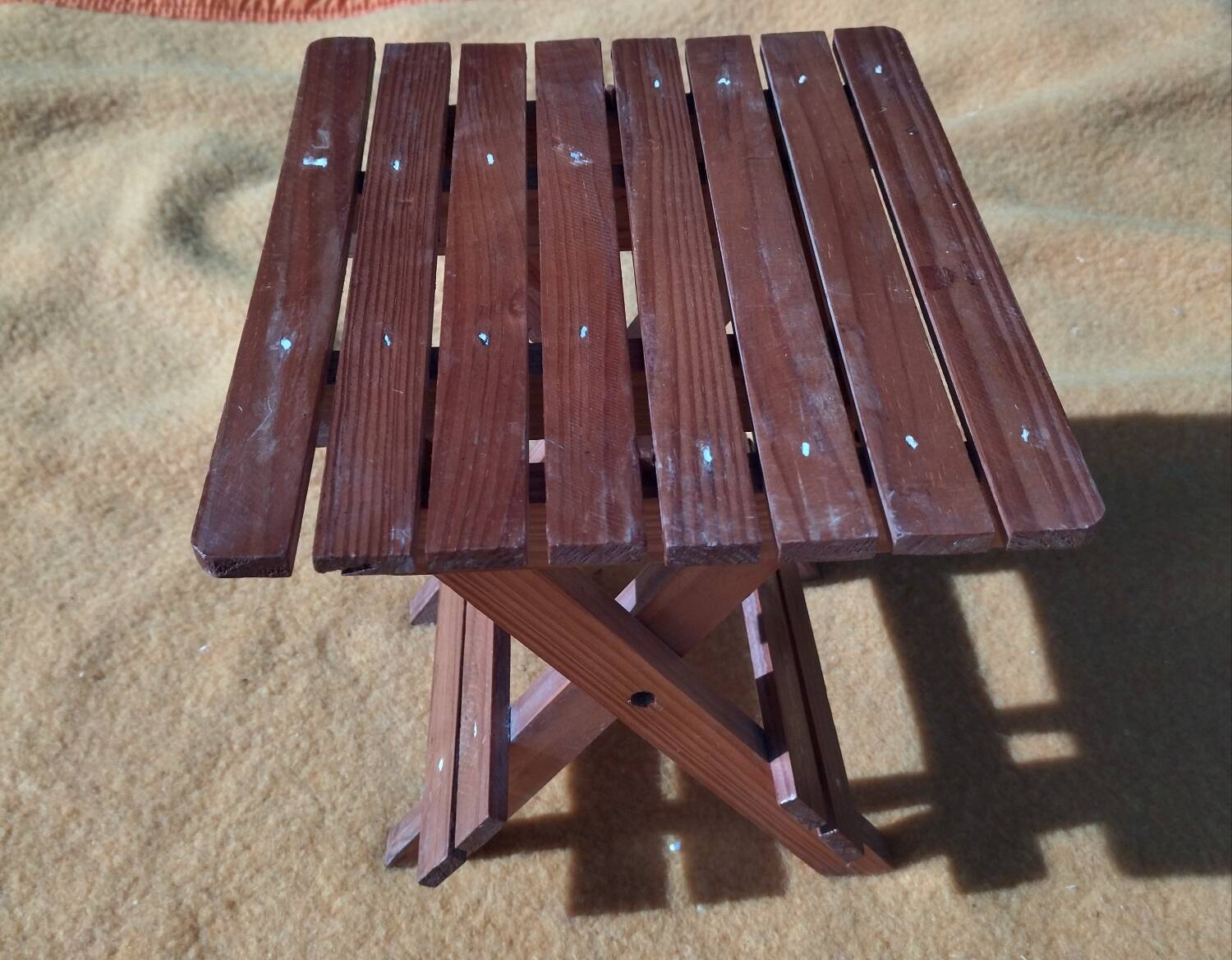 Foldable stool/plant holder