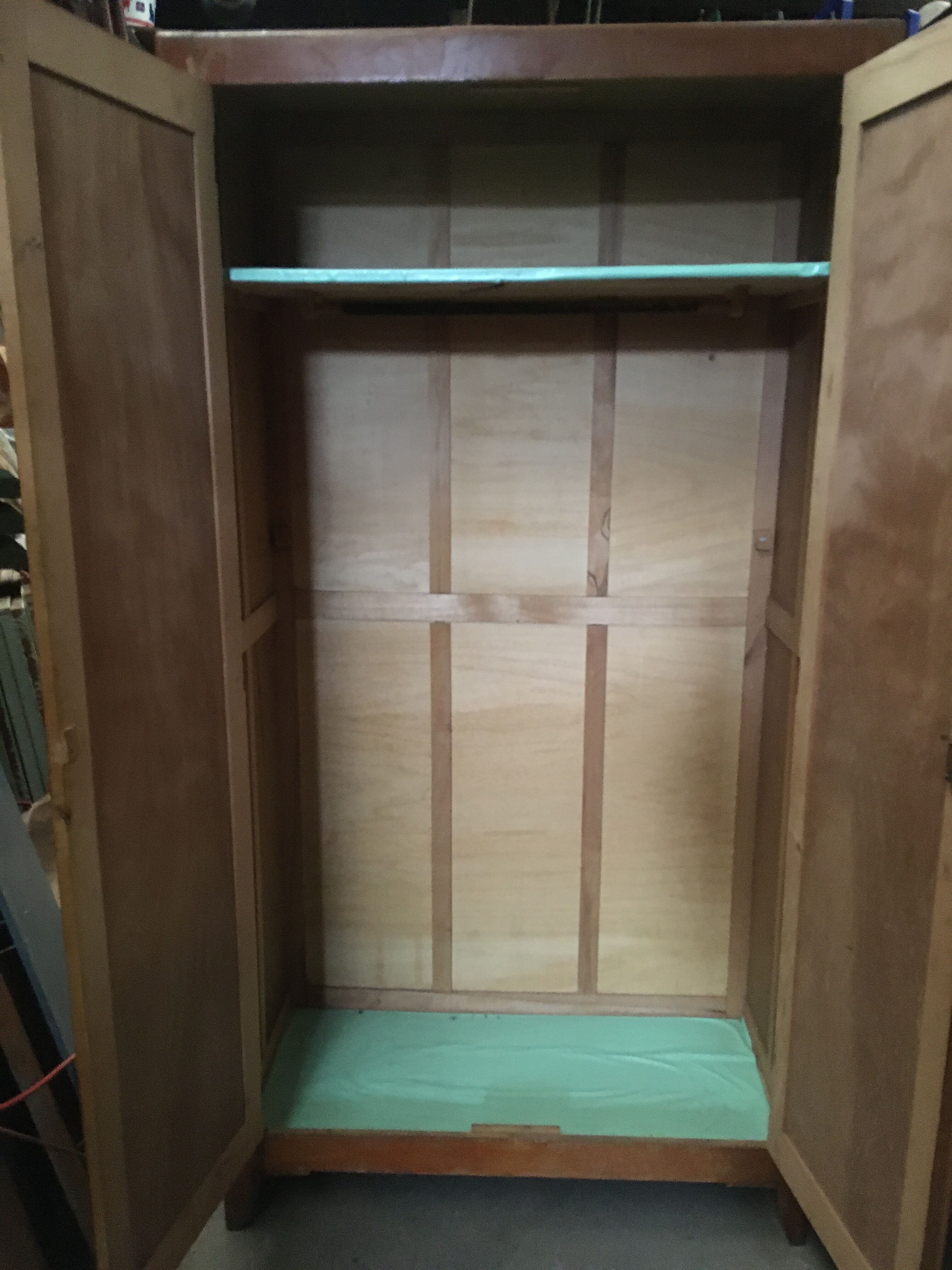 Former Parisian wooden closet cabinet (pitchpin)