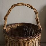 Small round wicker basket with one handle