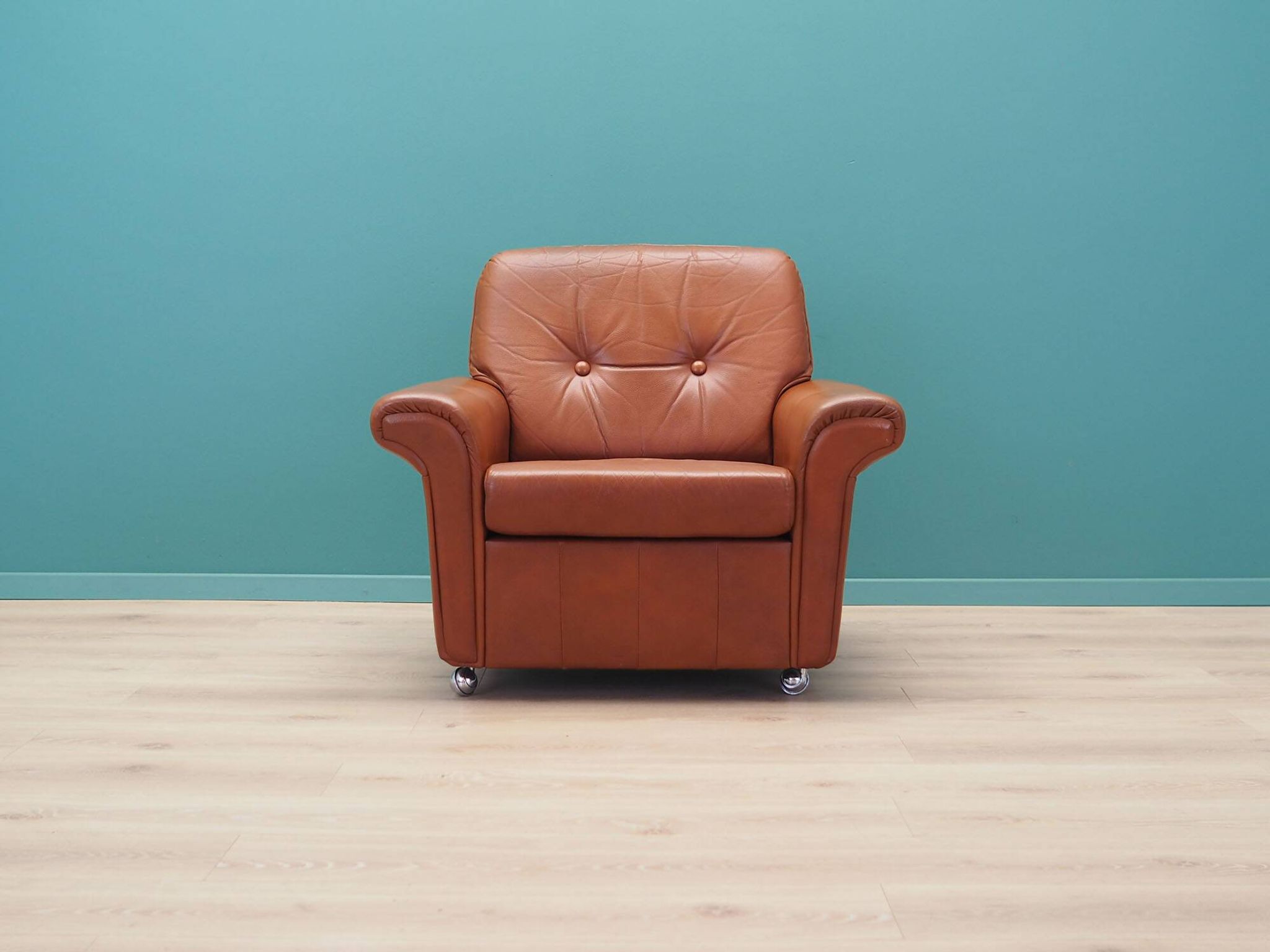 Fauteuil en cuir, design danois, années 1960, production : Danemark