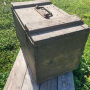 Old wooden and zinc crate, with handles. 1900, heating system