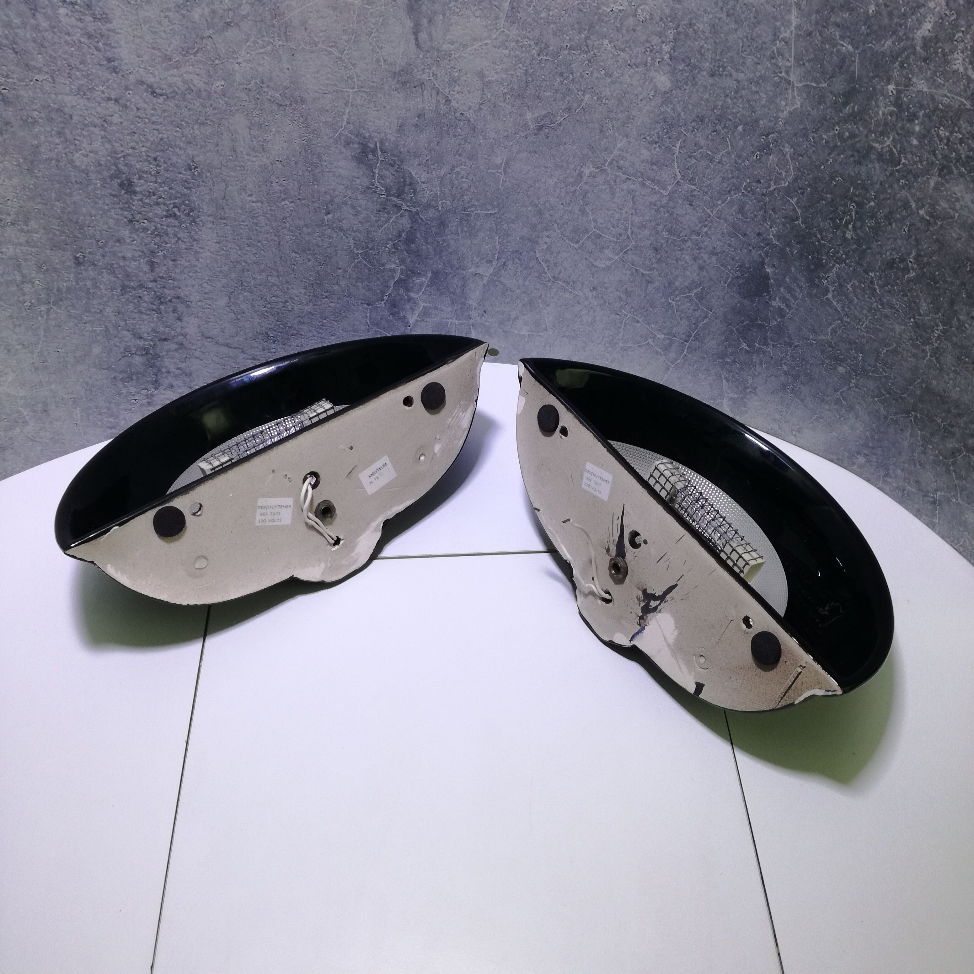 Wall lamp in the shape of an enamelled ceramic basin, set of 2