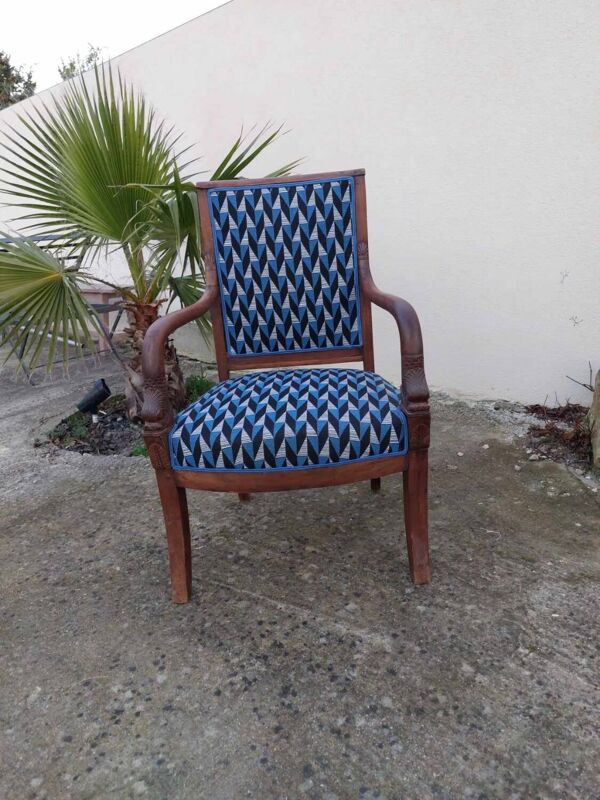 Fauteuil de style Empire retapissé