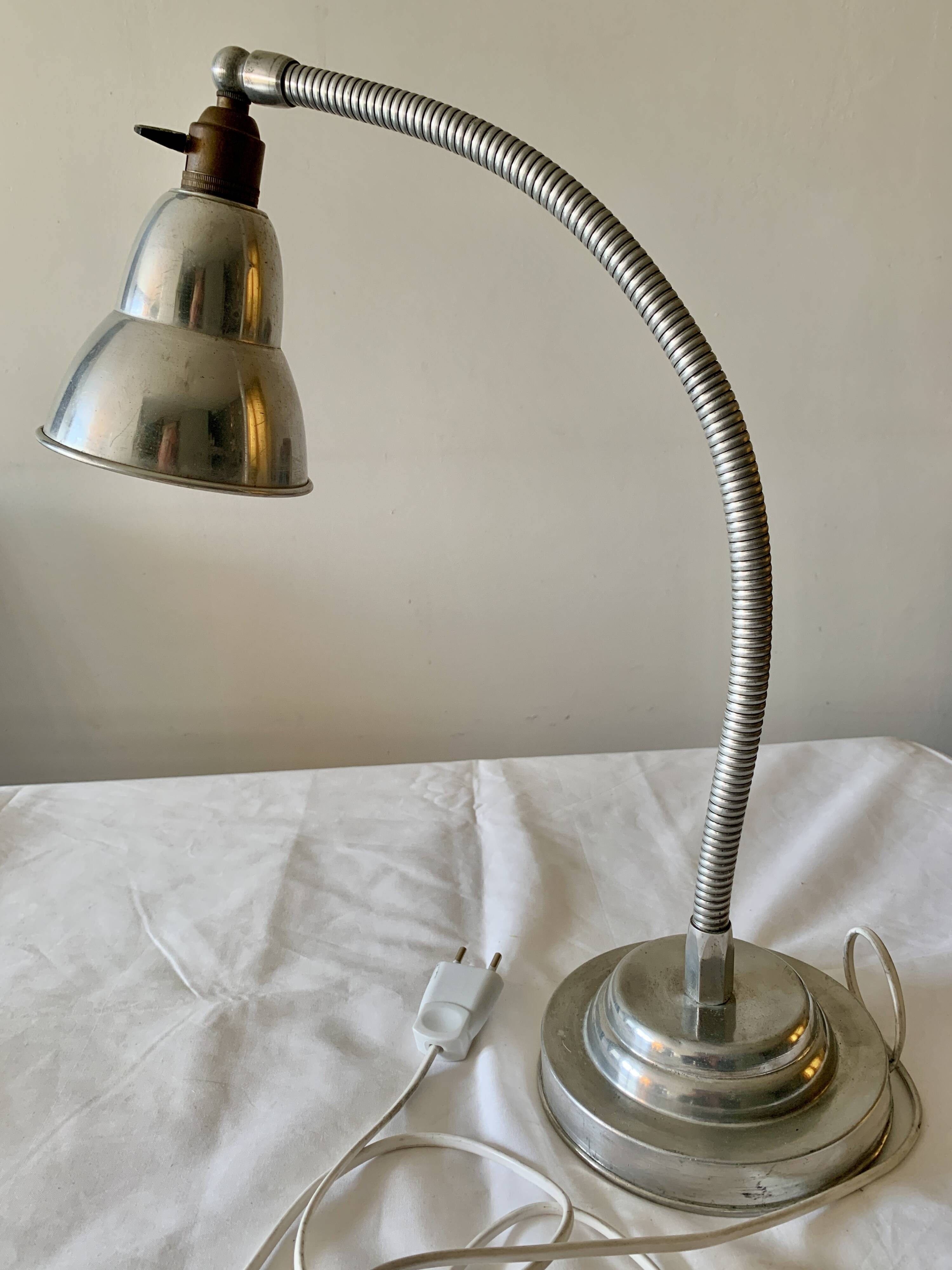 Flexible all-aluminum workshop lamp