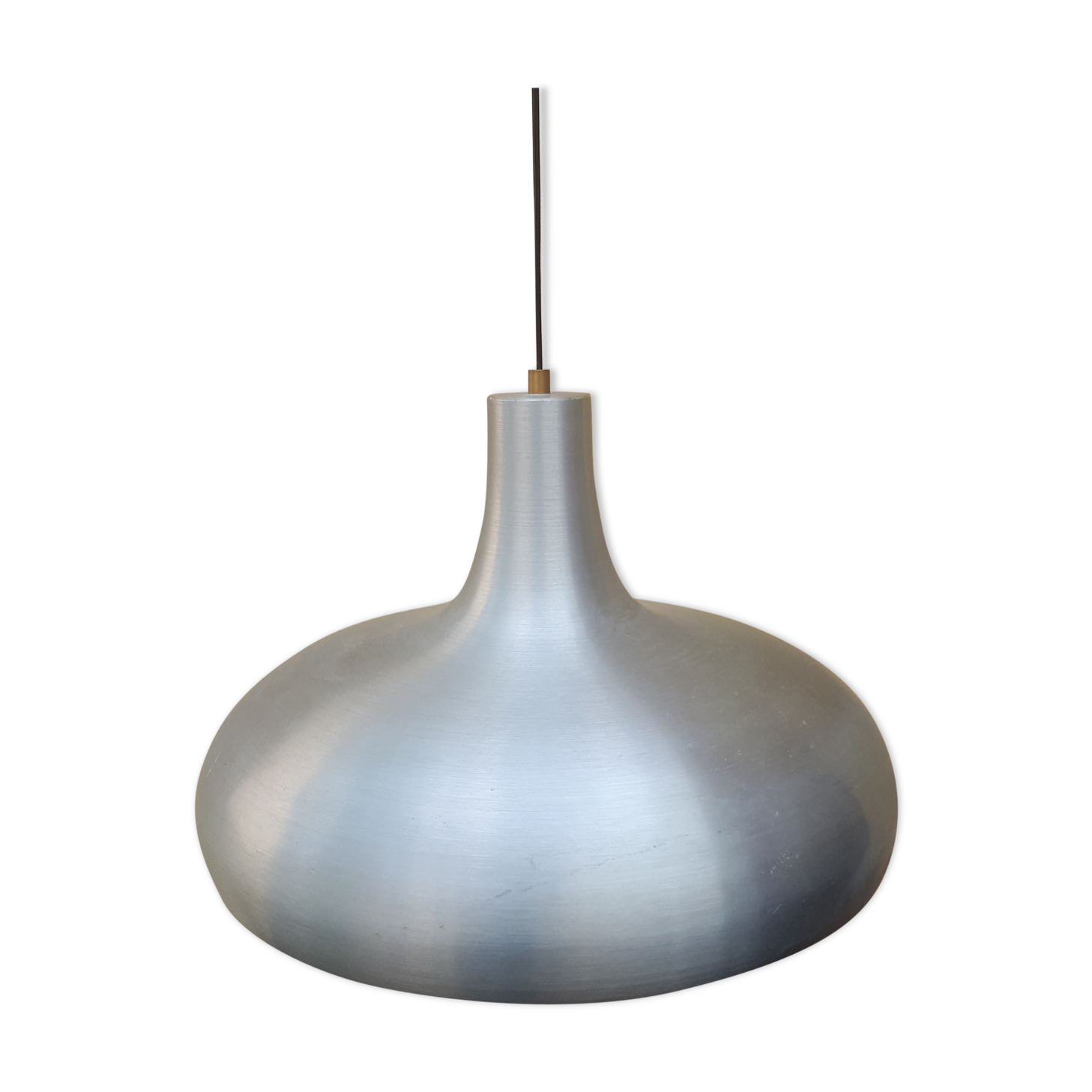 UFO suspension in brushed metal