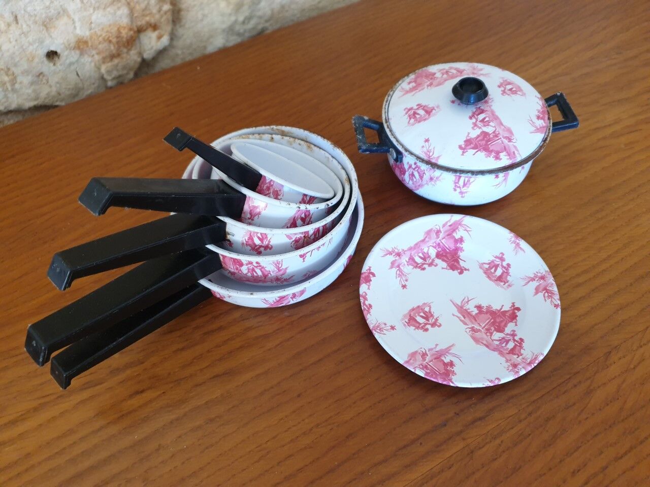 Dinette in sheet metal 60s