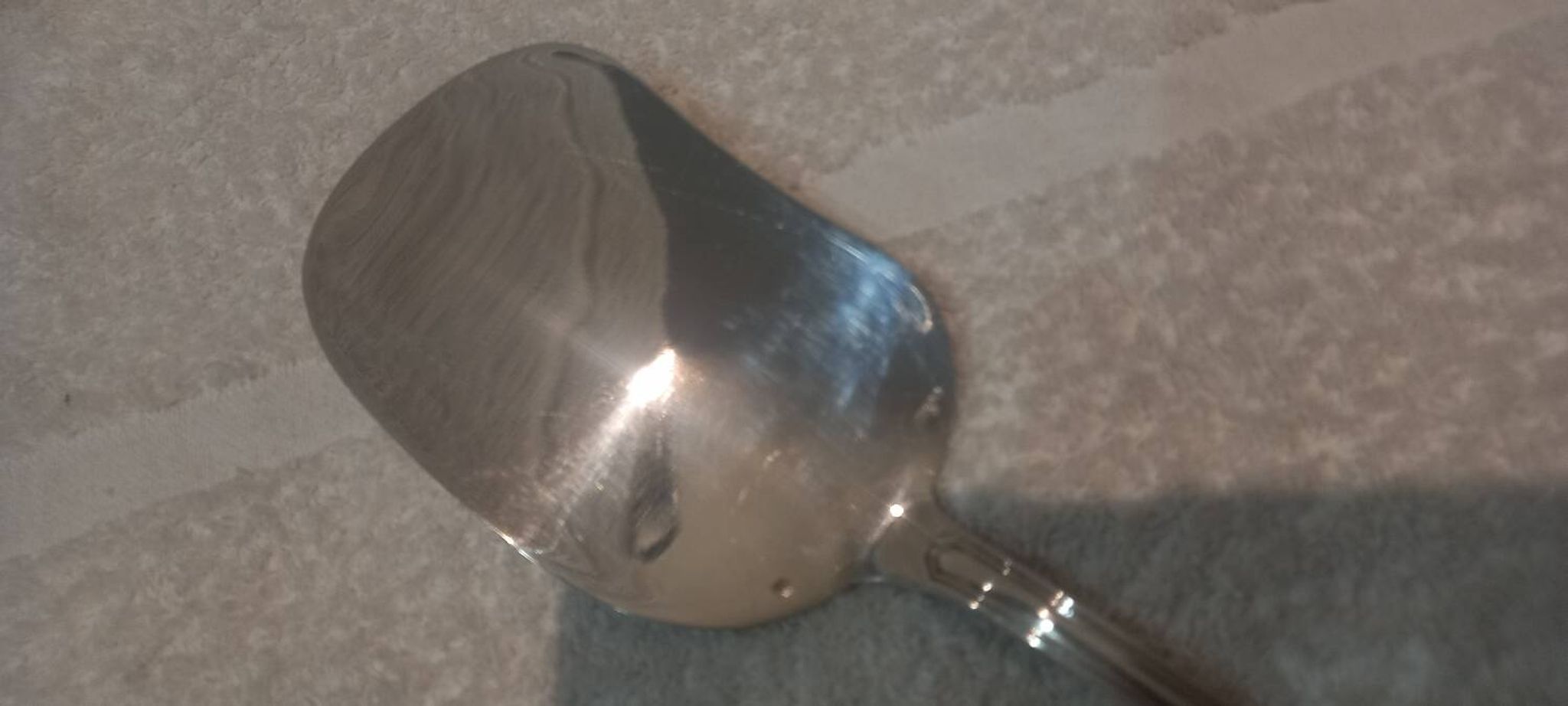 Pelle à servir la glace métal argenté orfèvre Ercuis contours 24,6cm