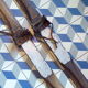 Paire de skis vintage en bois