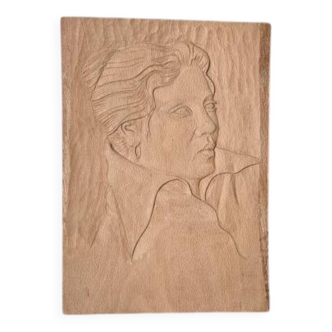 Sculpture murale artisanale portrait d'une femme années 60 cadre artisanal