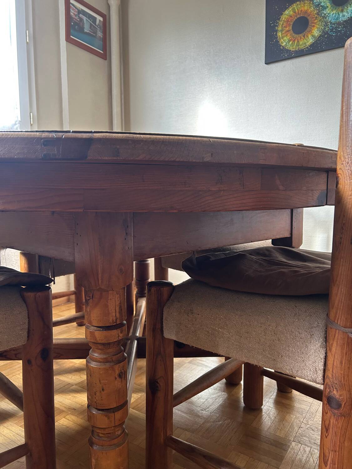 Lot d’une table à manger + 6 chaises