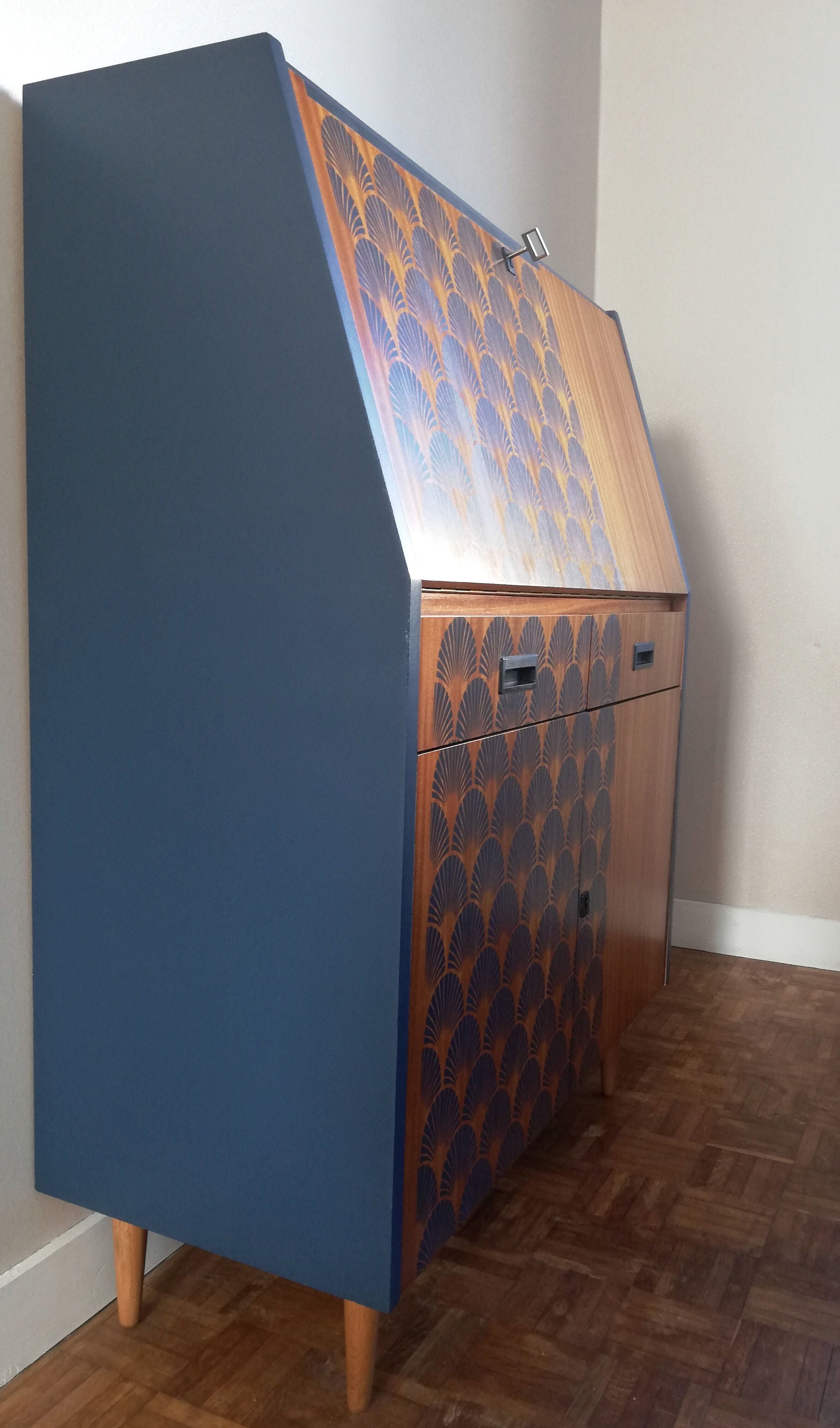 Writing desk 60s blue night