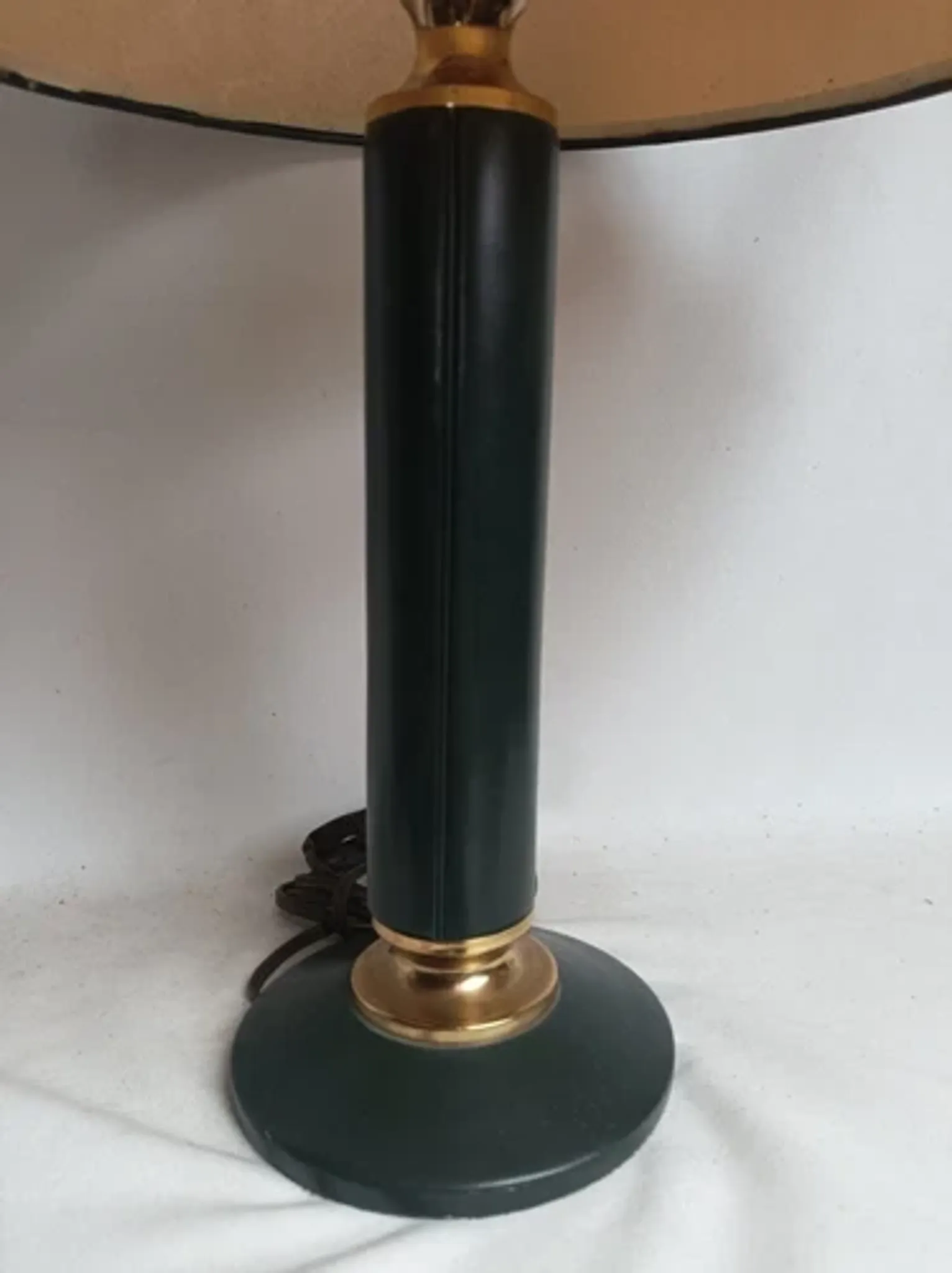 Vintage table lamp base from the 1970s/1980s in leather - in working condition.
