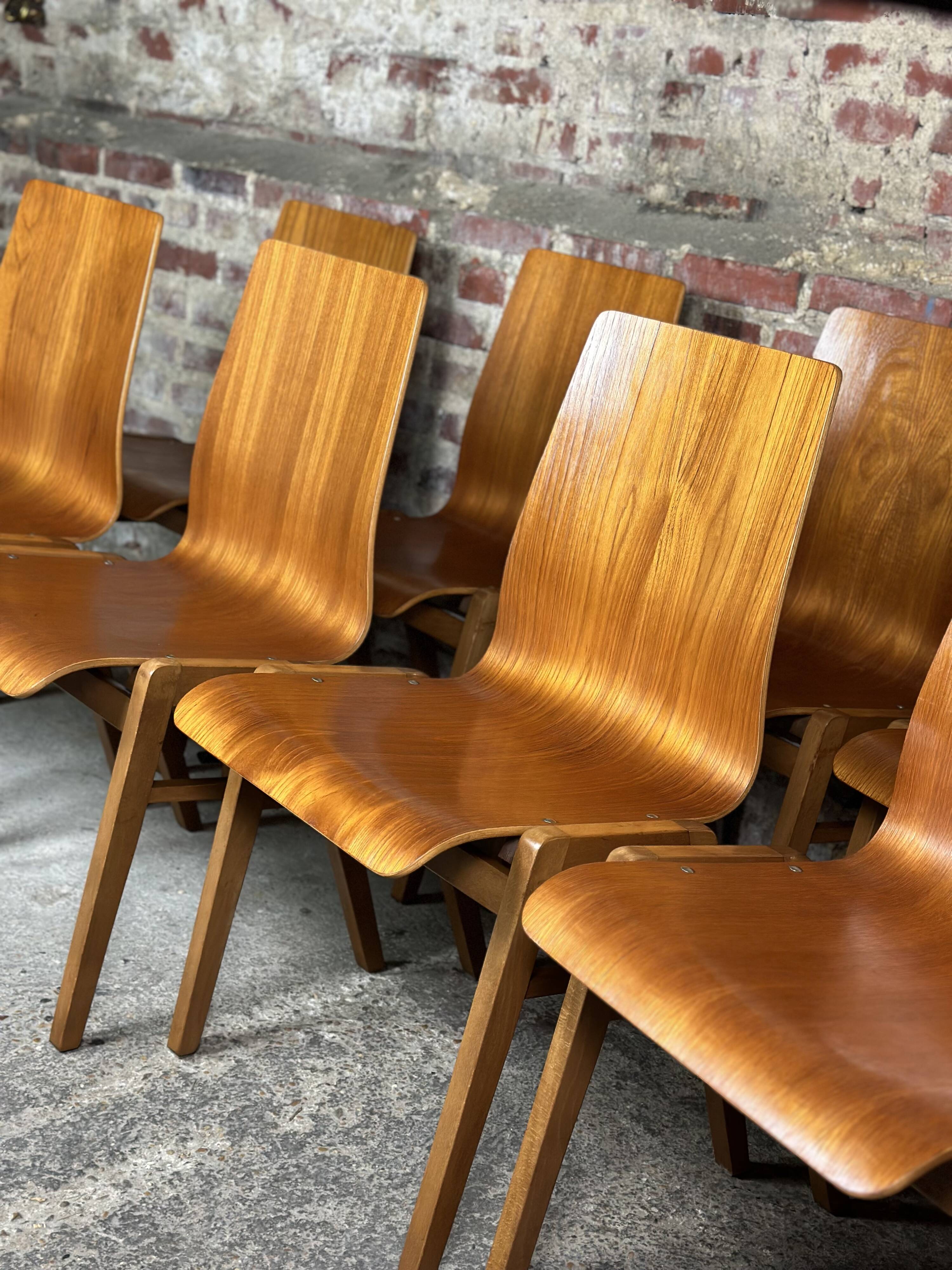 Scandinavian chairs (set of 8) in thermoformed beech from the 1960s.