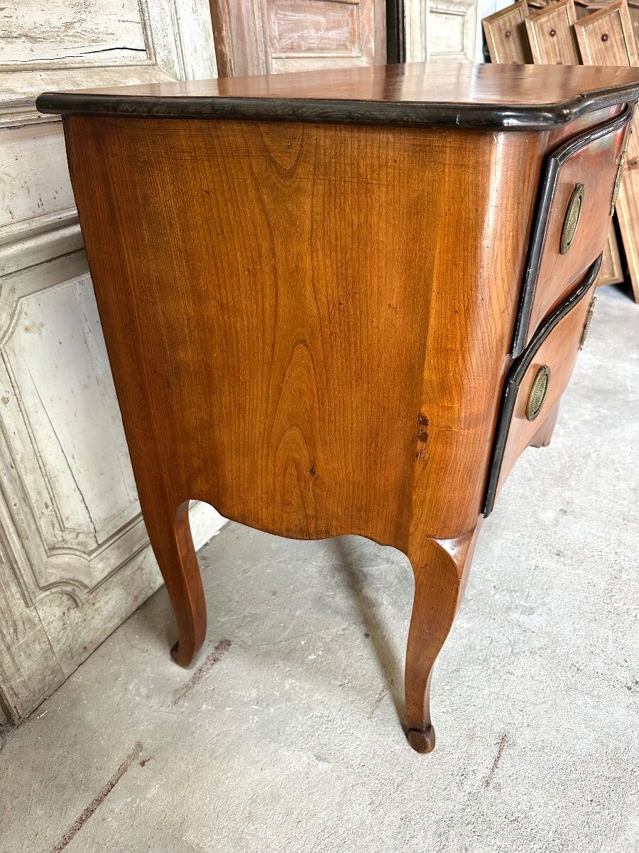 Commode sauteuse en merisier époque 1900