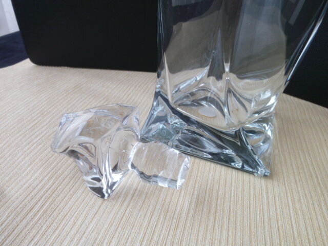 Crystal whisky decanter Model Quadro