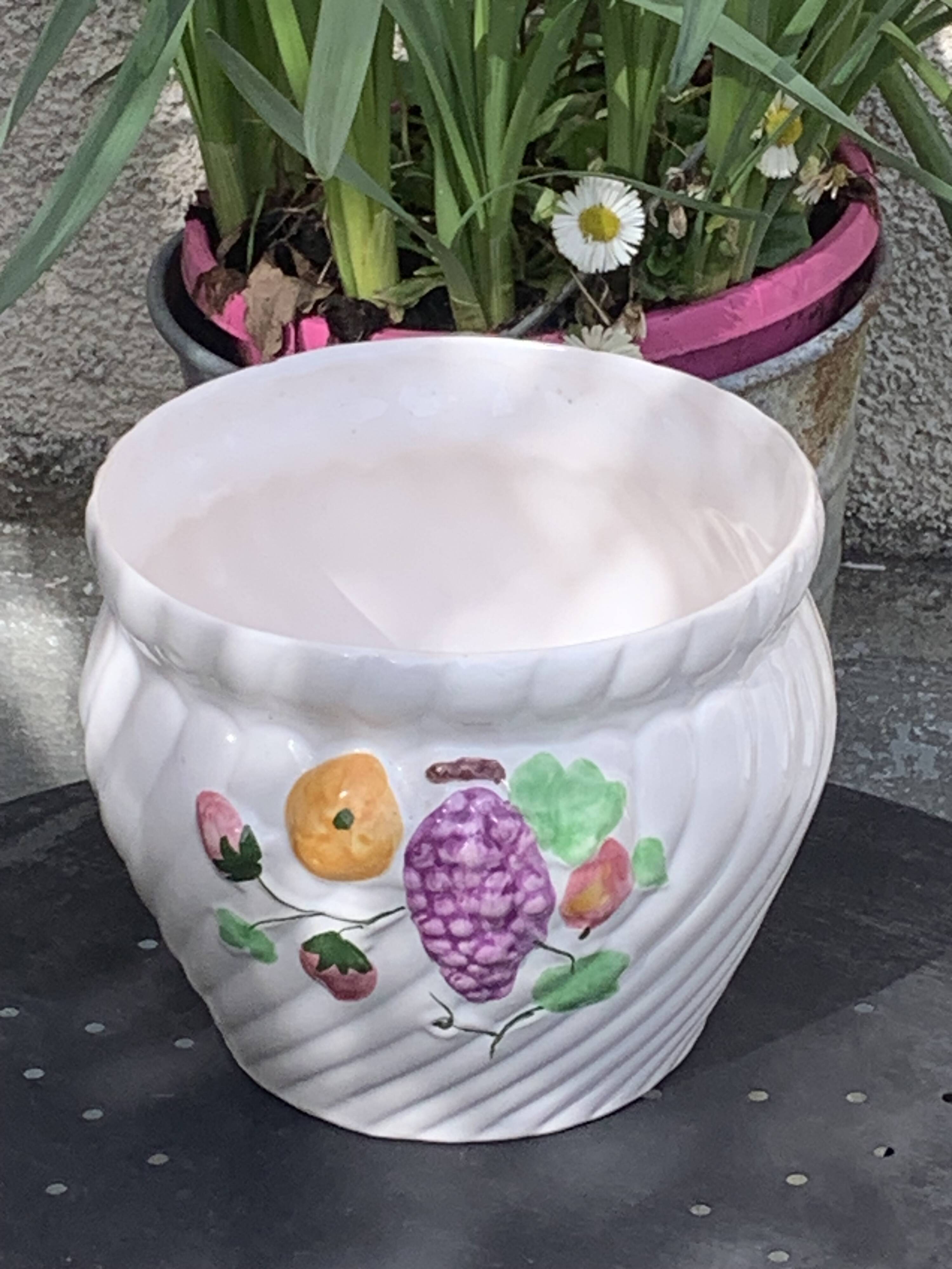 Large slip cover in white enameled ceramic, with vintage fruit decoration