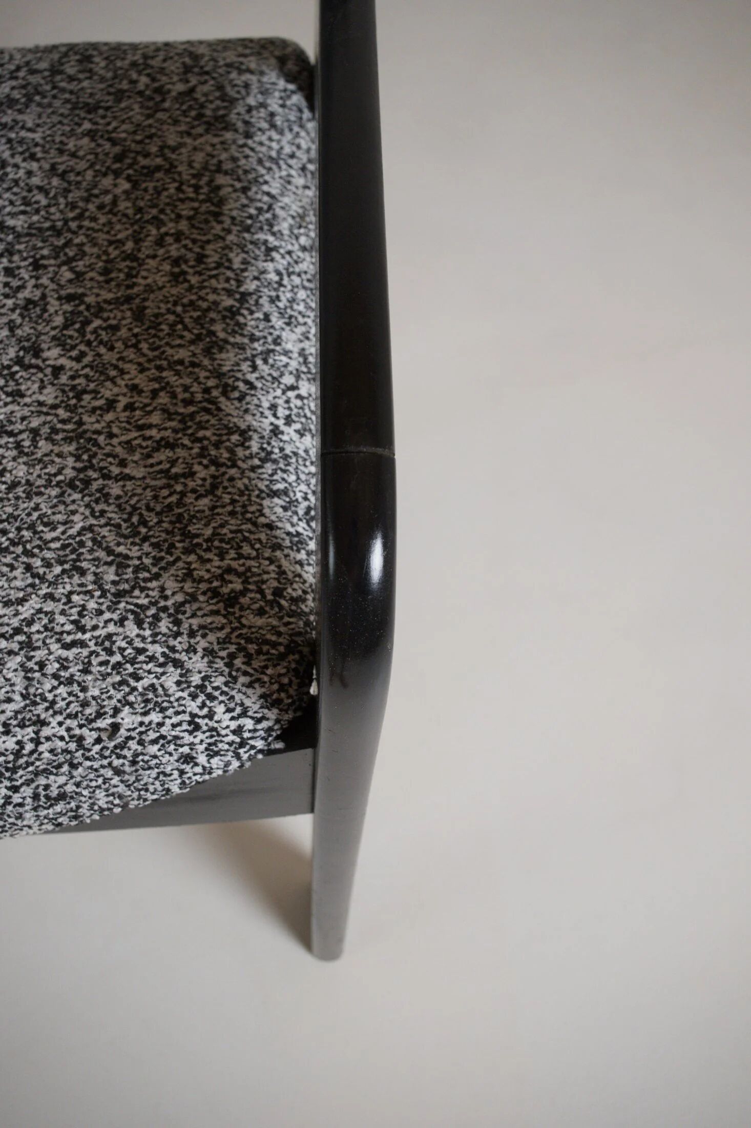 Chaise dans le goût de Eero Aarnio