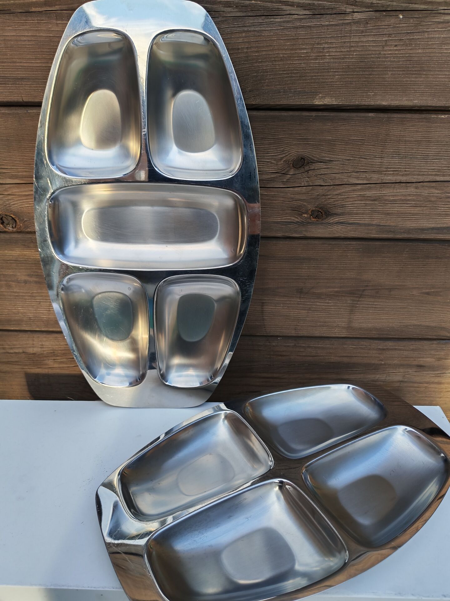 2 plateaux Alessi
