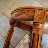 Piano bench