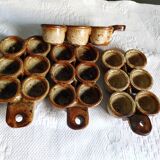 4 anciens  poêlons à escargots  en grés à 6 godets total de 24 godets
