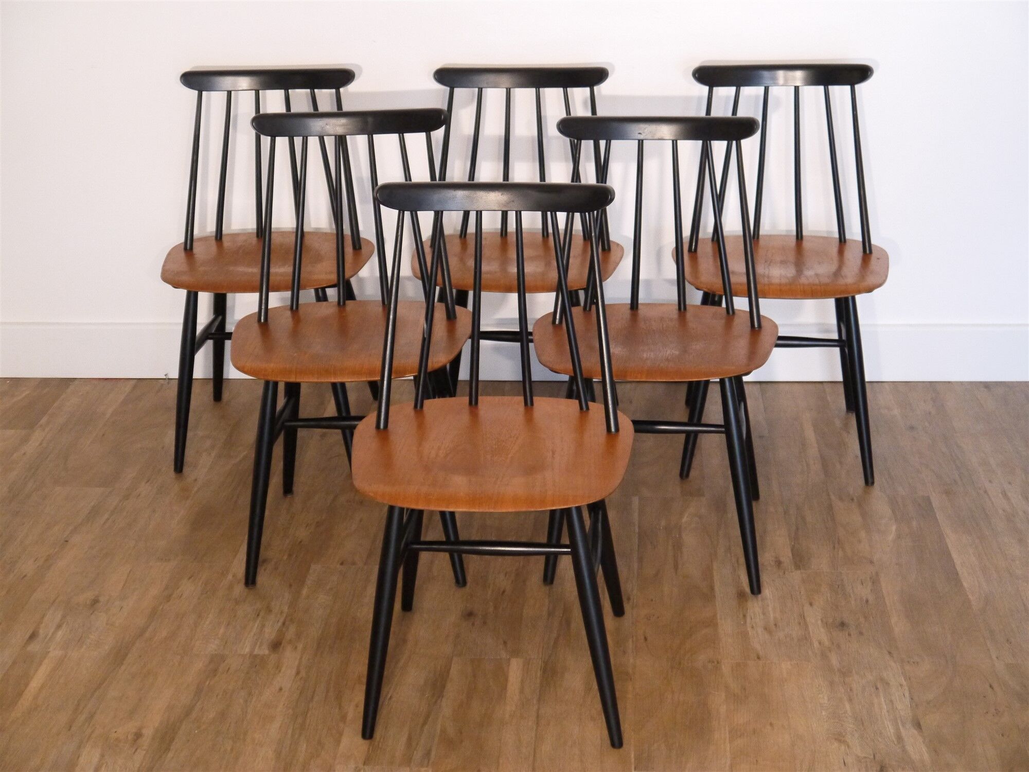 Series of 6 Fanett chairs by Ilmari Tapiovaara