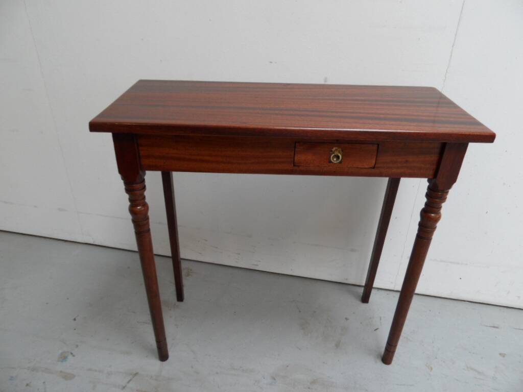 Antique mahogany sidetable