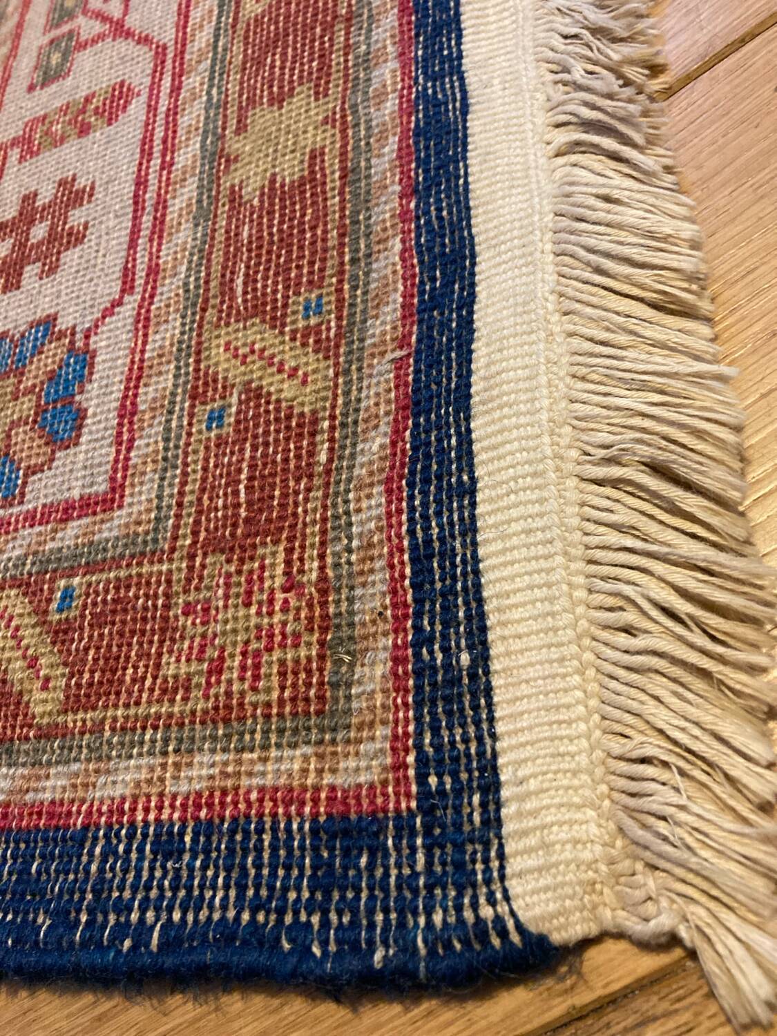 Sinkiang rug in pure new wool entirely handmade from the 1970s