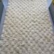 Ecru Berber rug with wool tufts and relief patterns – 250 × 152 cm