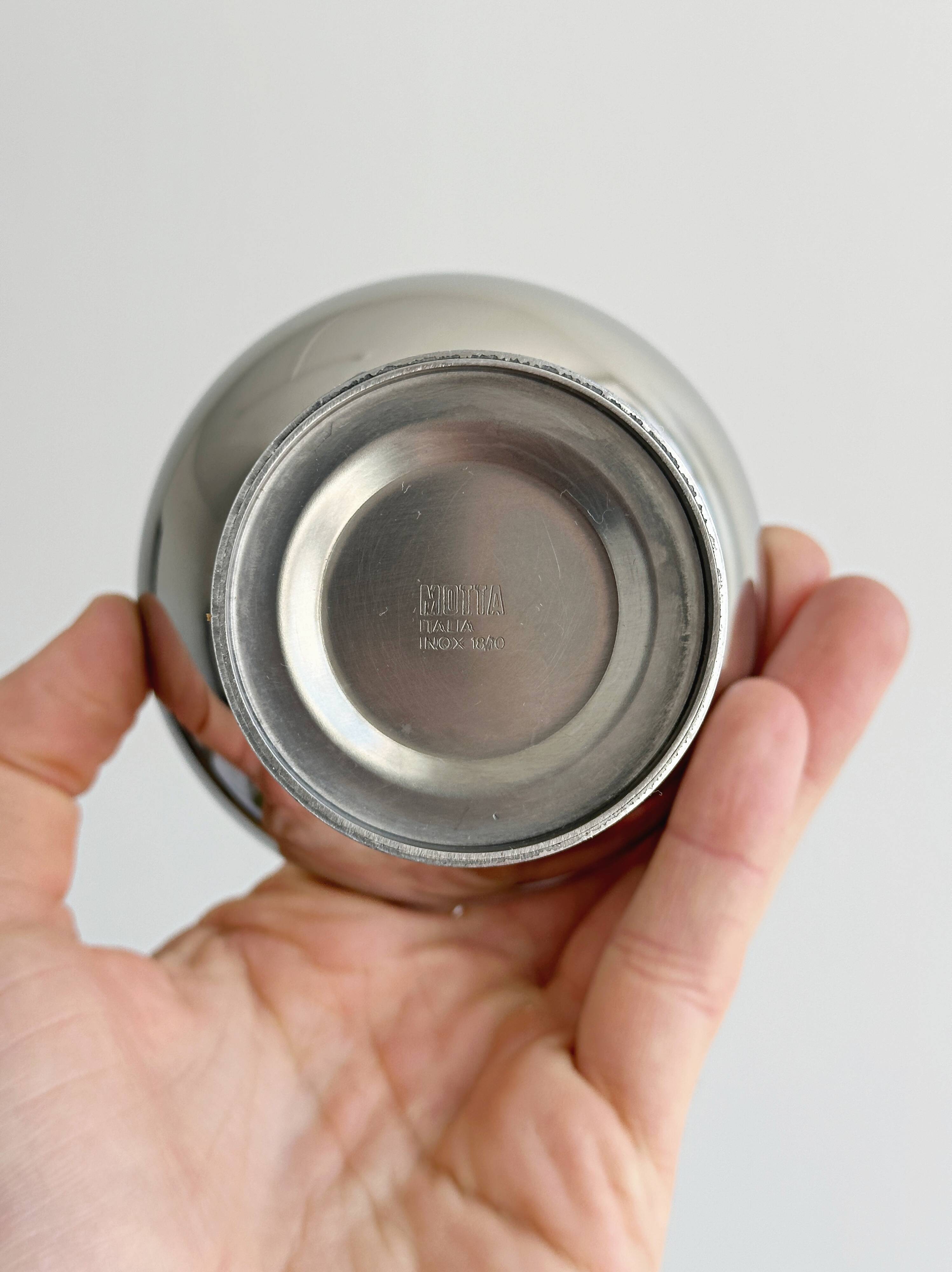 Set of 6 metal ice cream bowls