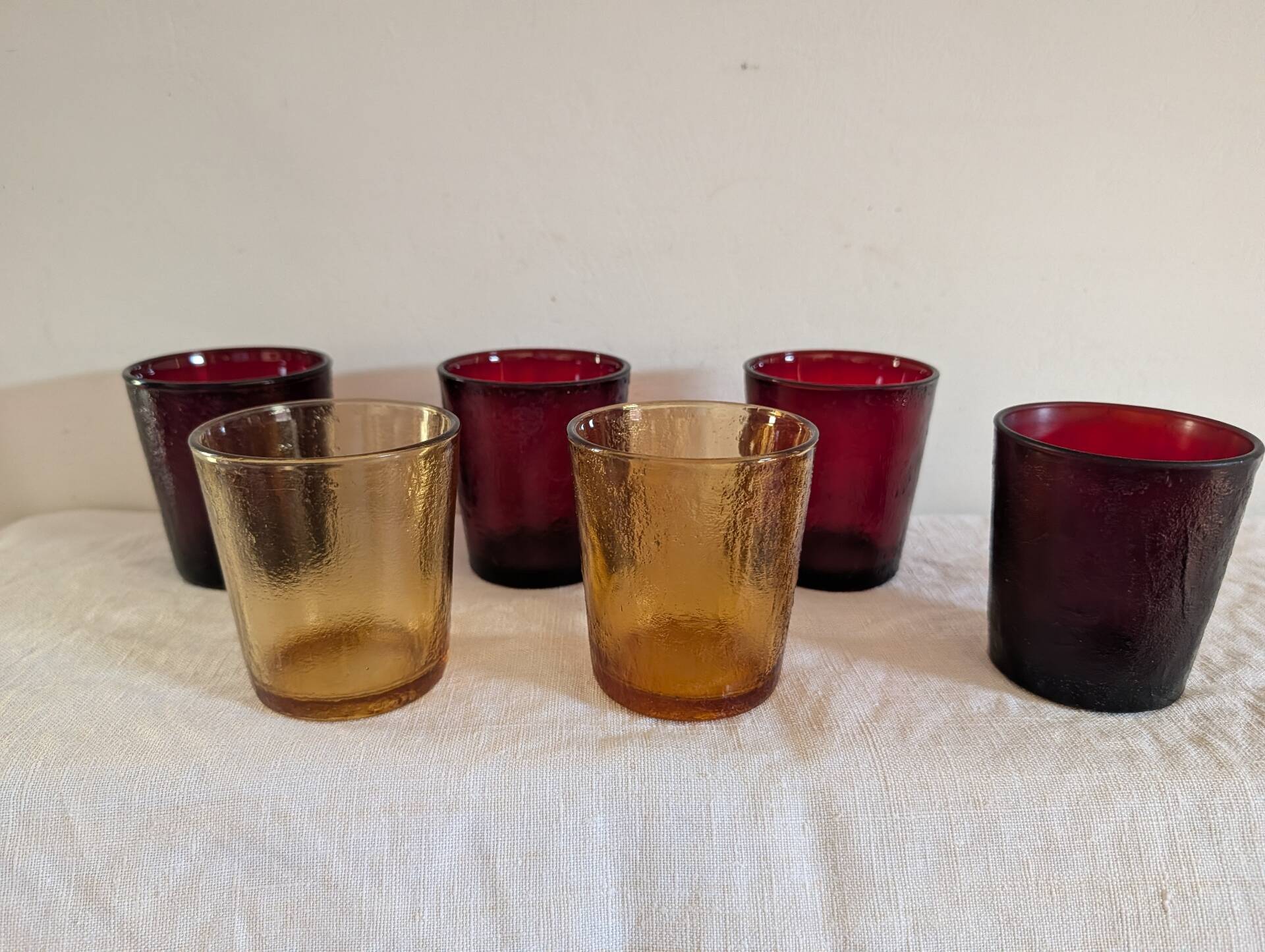 6 vintage glasses Lever France amber and ruby from the 1970s