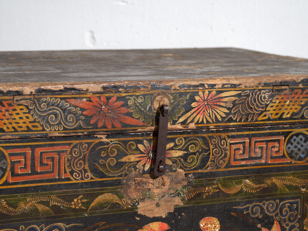 Antique Chinese chest painted in pine wood – China, circa 1900